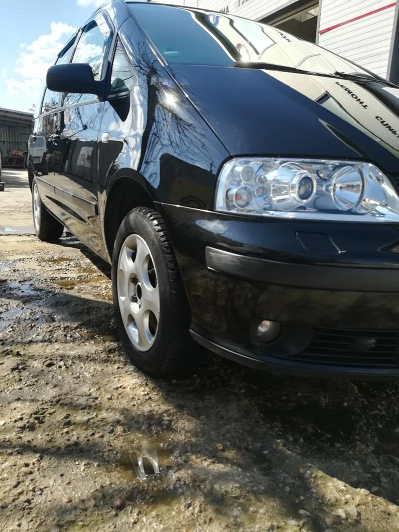 Seat Alhambra 1.8 150к.cTurbo - изображение 2