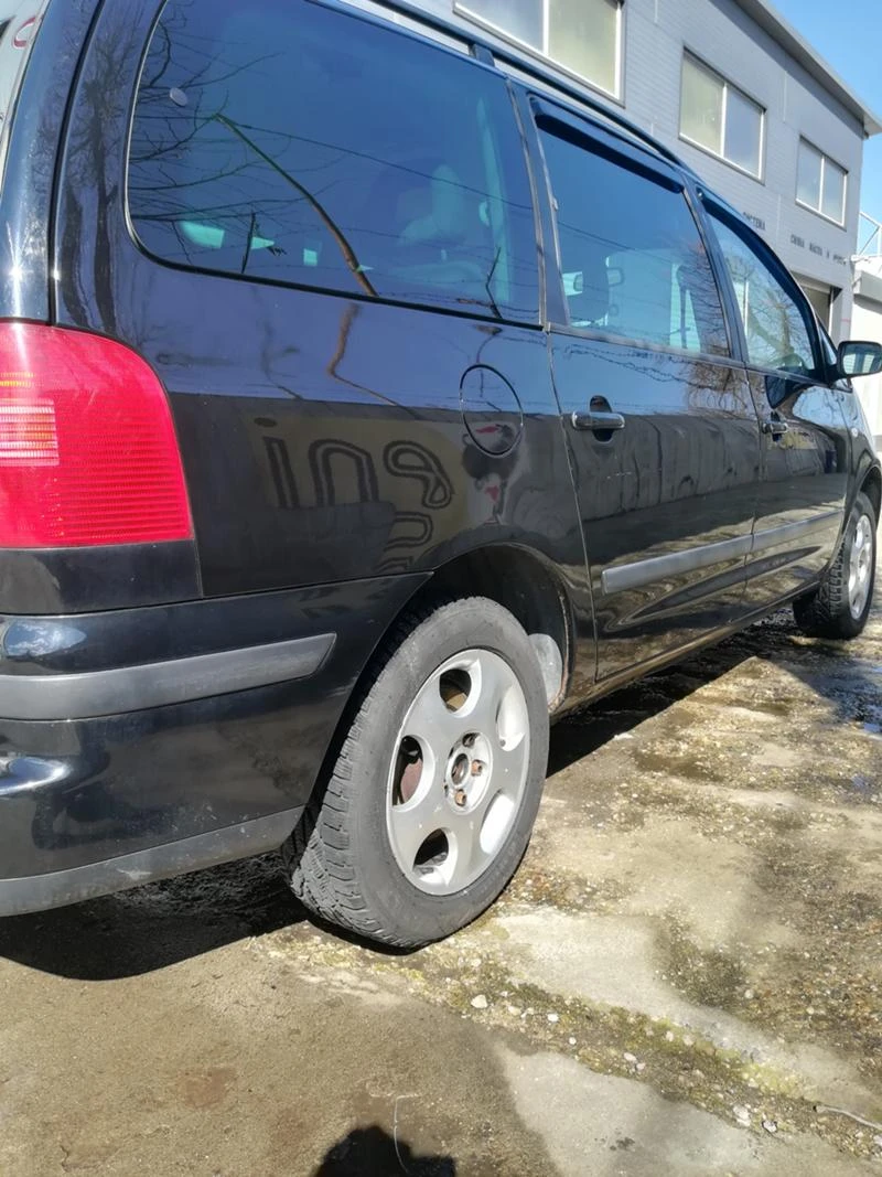 Seat Alhambra 1.8 150к.cTurbo - изображение 4