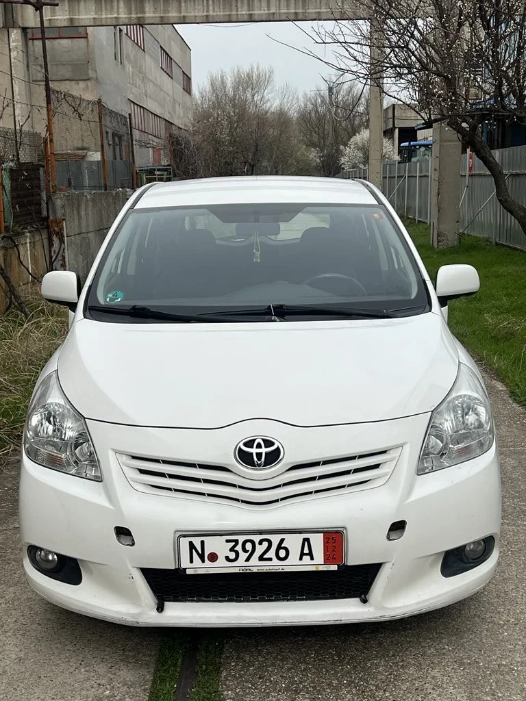 Toyota Verso, снимка 2 - Автомобили и джипове - 49617593