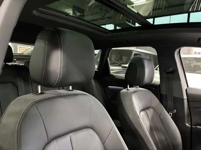 Audi E-Tron QUATTRO | ПОДГРЕВИ | PANO | CARFAX, снимка 11 - Автомобили и джипове - 53998583