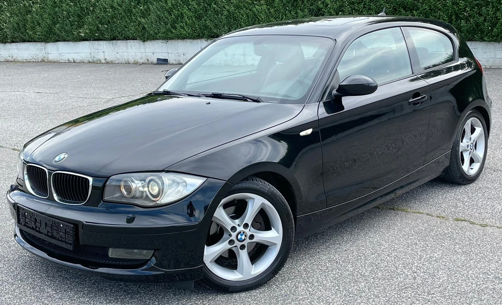 BMW 118 2.0d АВТОМАТ - изображение 3