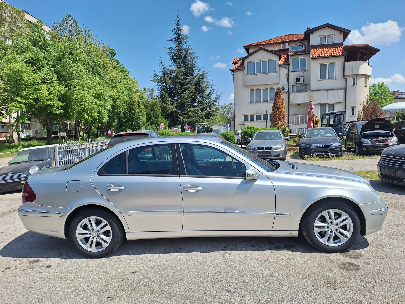 Mercedes-Benz E 270 2.7CDI Elegance 6-Ck. Италия - изображение 4