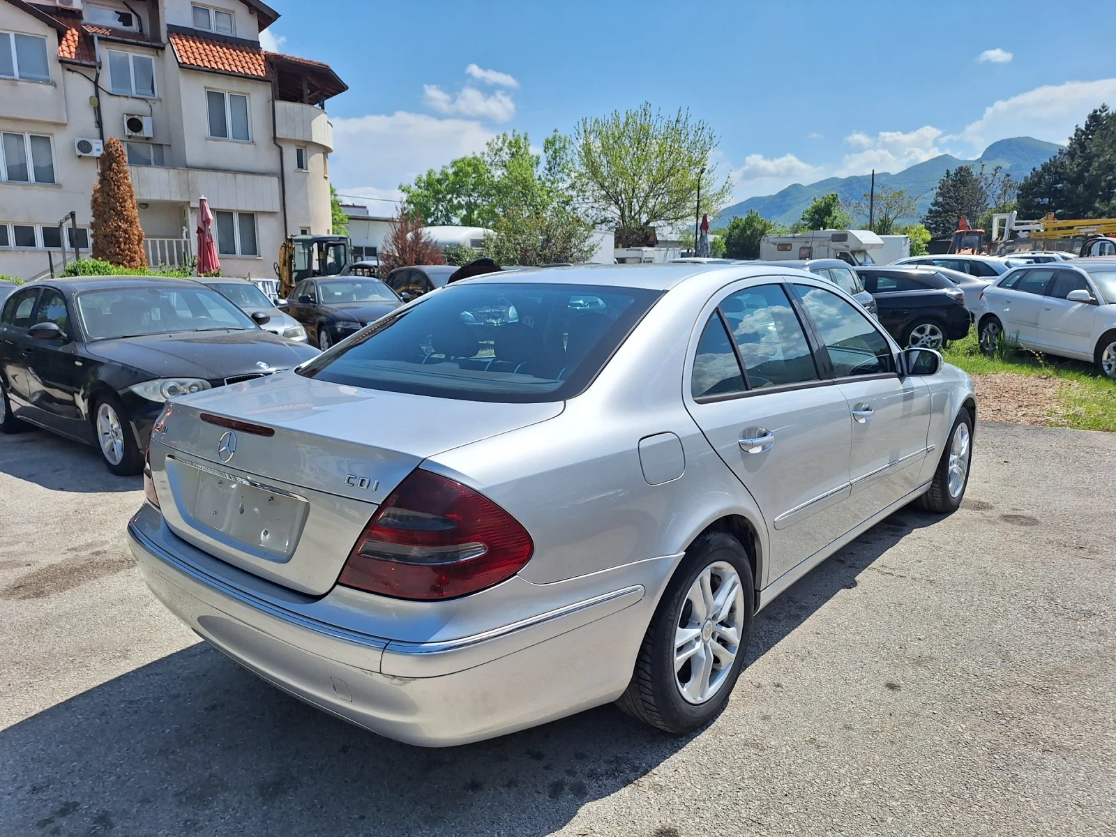 Mercedes-Benz E 270 2.7CDI Elegance 6-Ck. Италия - изображение 5
