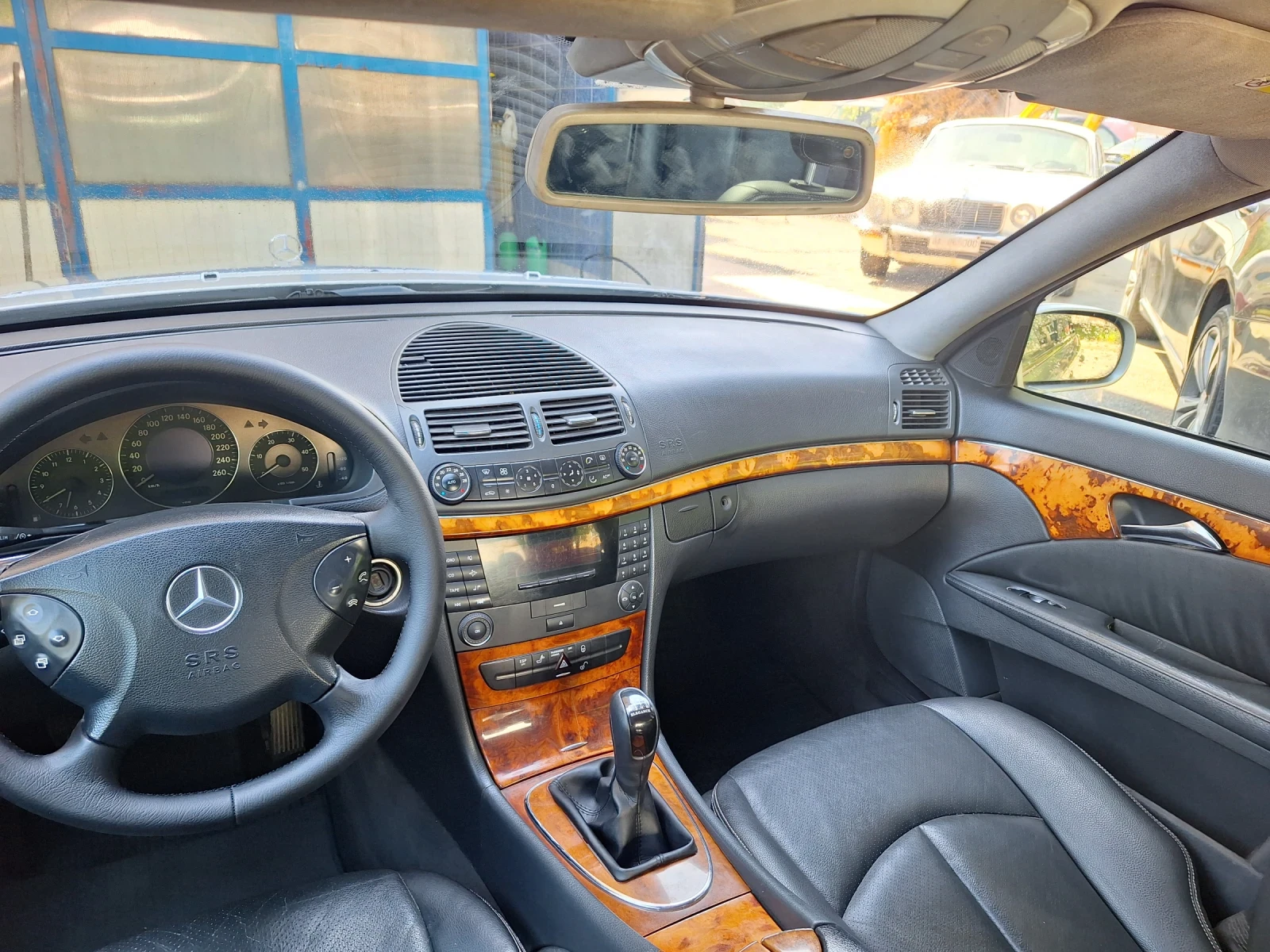 Mercedes-Benz E 270 2.7CDI Elegance 6-Ck. Италия - изображение 10