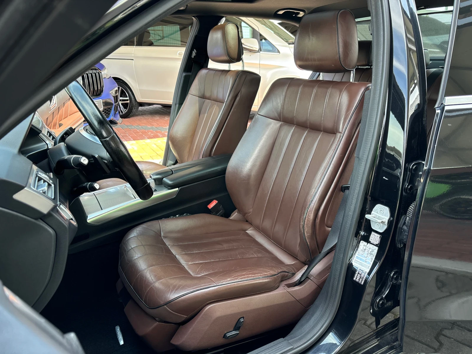 Mercedes-Benz E 300 DIESEL HYBRID#AMG#DESIGNO#ПОДГРЕВ#ШИБЕДАХ - изображение 10