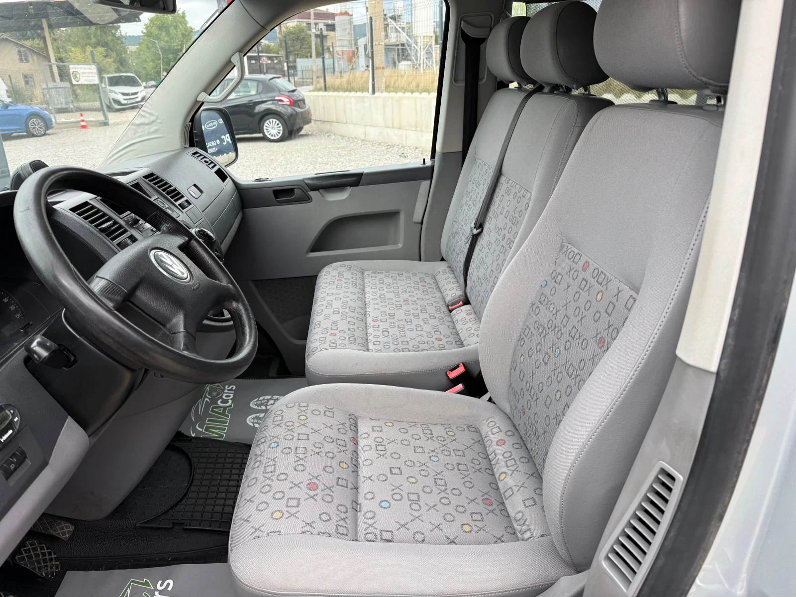 VW Multivan 2.5 TDI* 4Motion* 8+ 1 - изображение 7