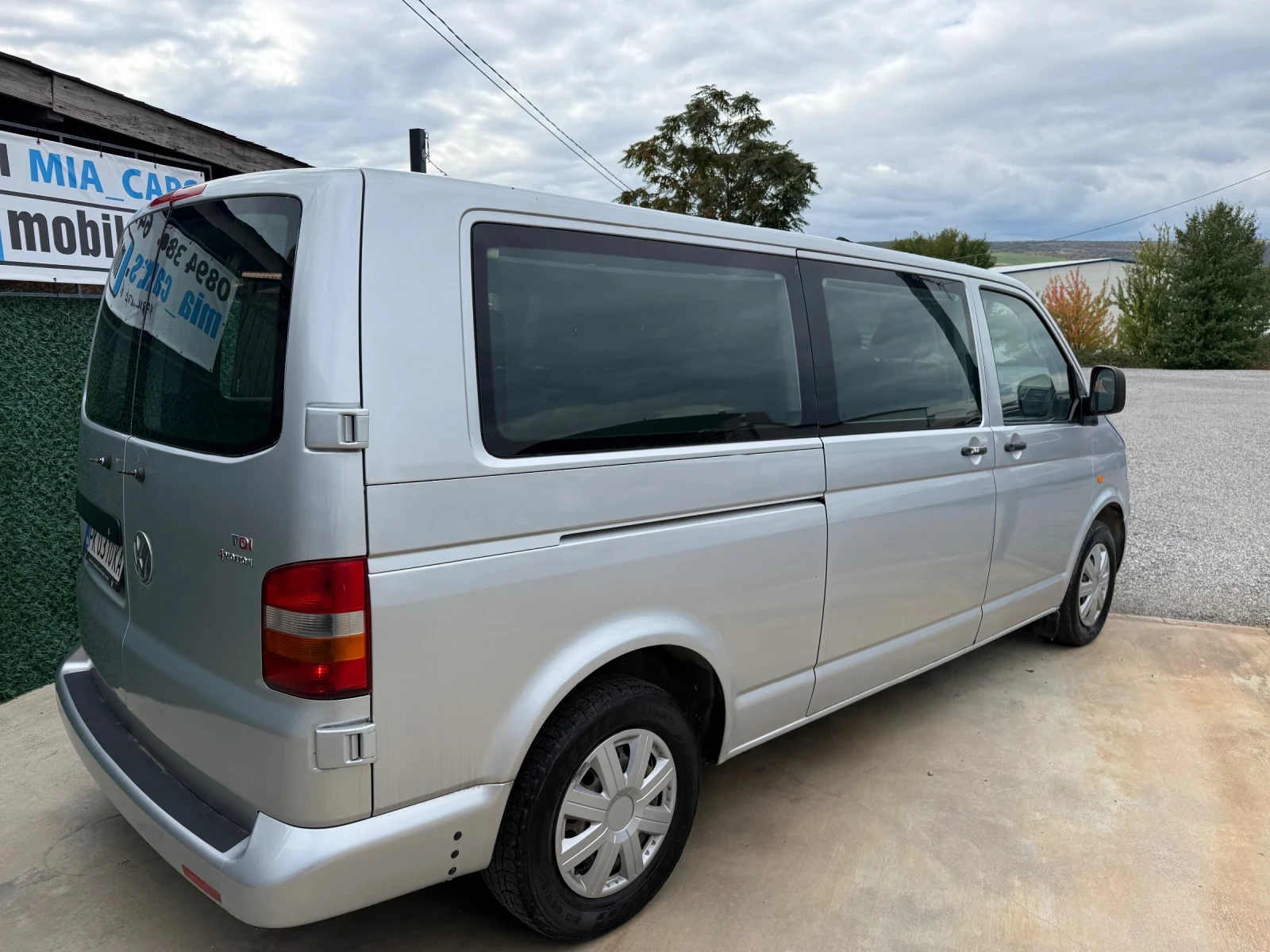 VW Multivan 2.5 TDI* 4Motion* 8+ 1 - изображение 3