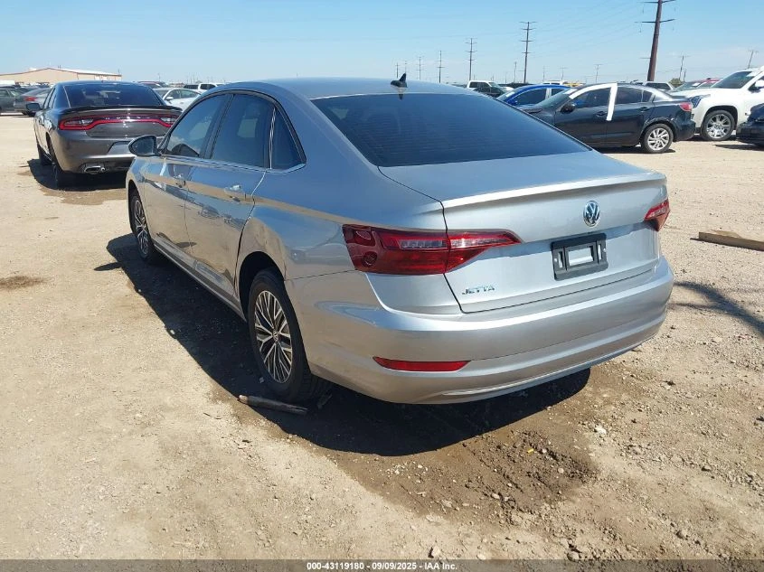 VW Jetta  - изображение 4