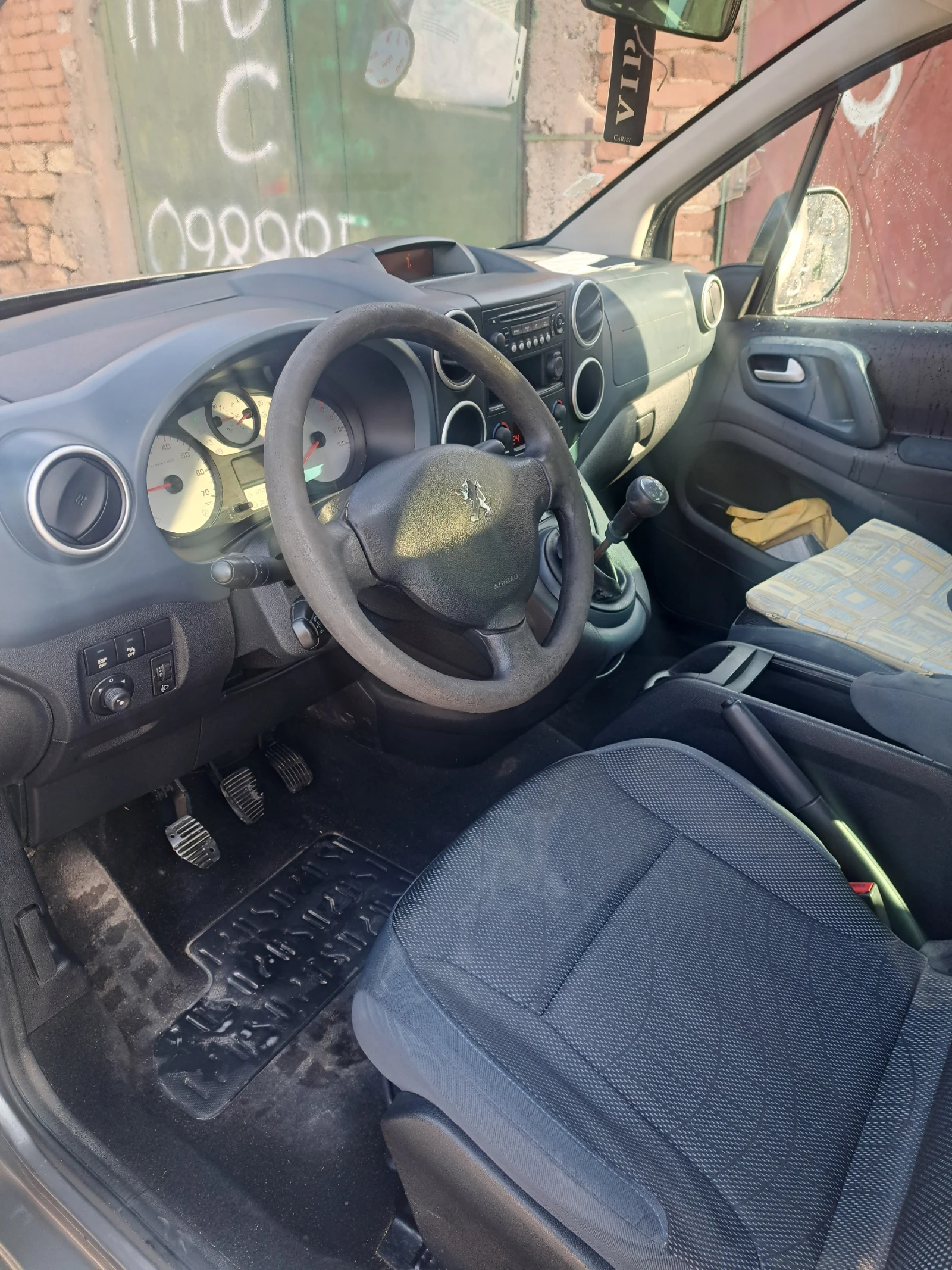 Peugeot Partner Tepee, снимка 9 - Автомобили и джипове - 53731218