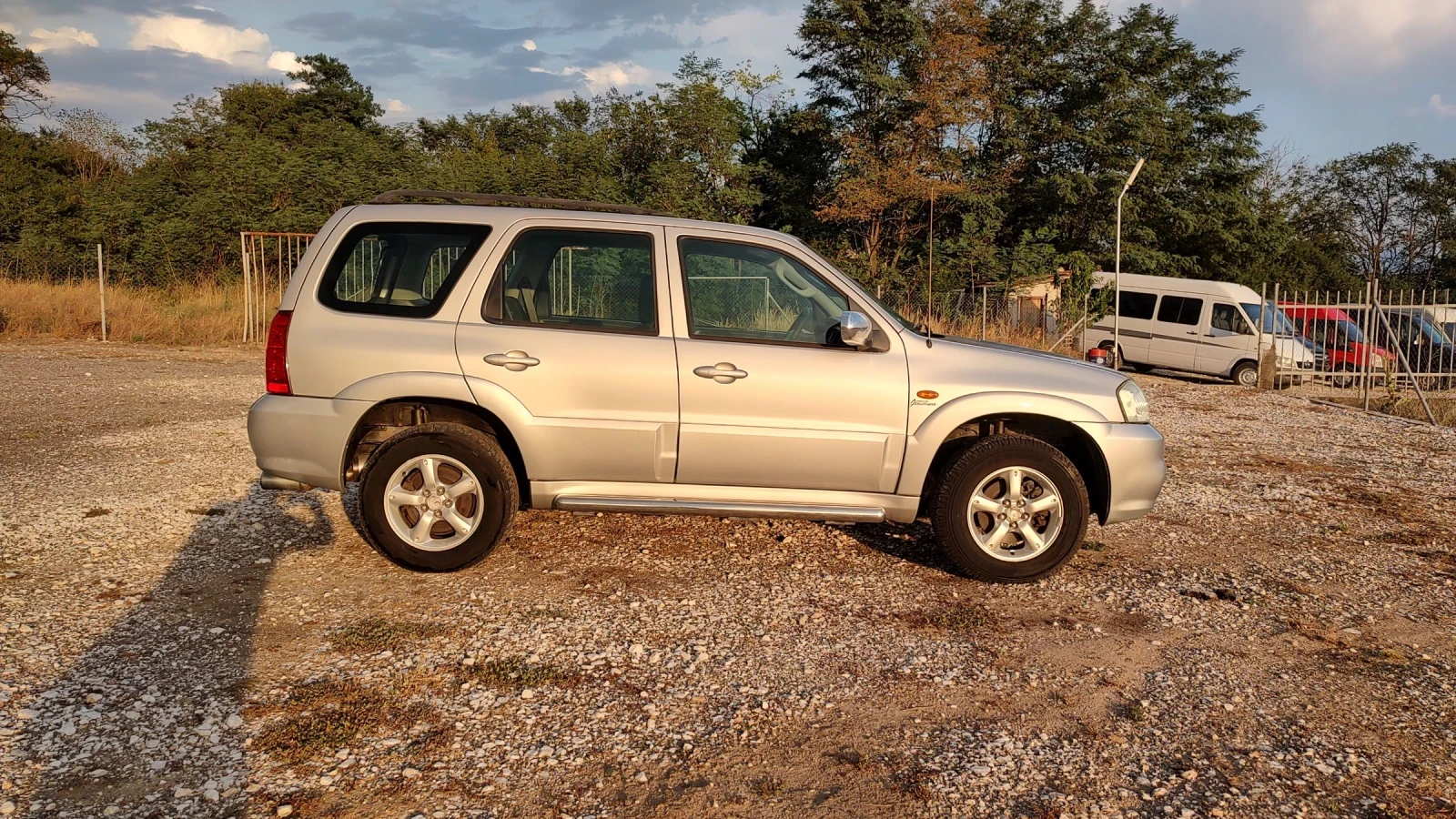 Mazda Tribute 4х4, снимка 5 - Автомобили и джипове - 54661020