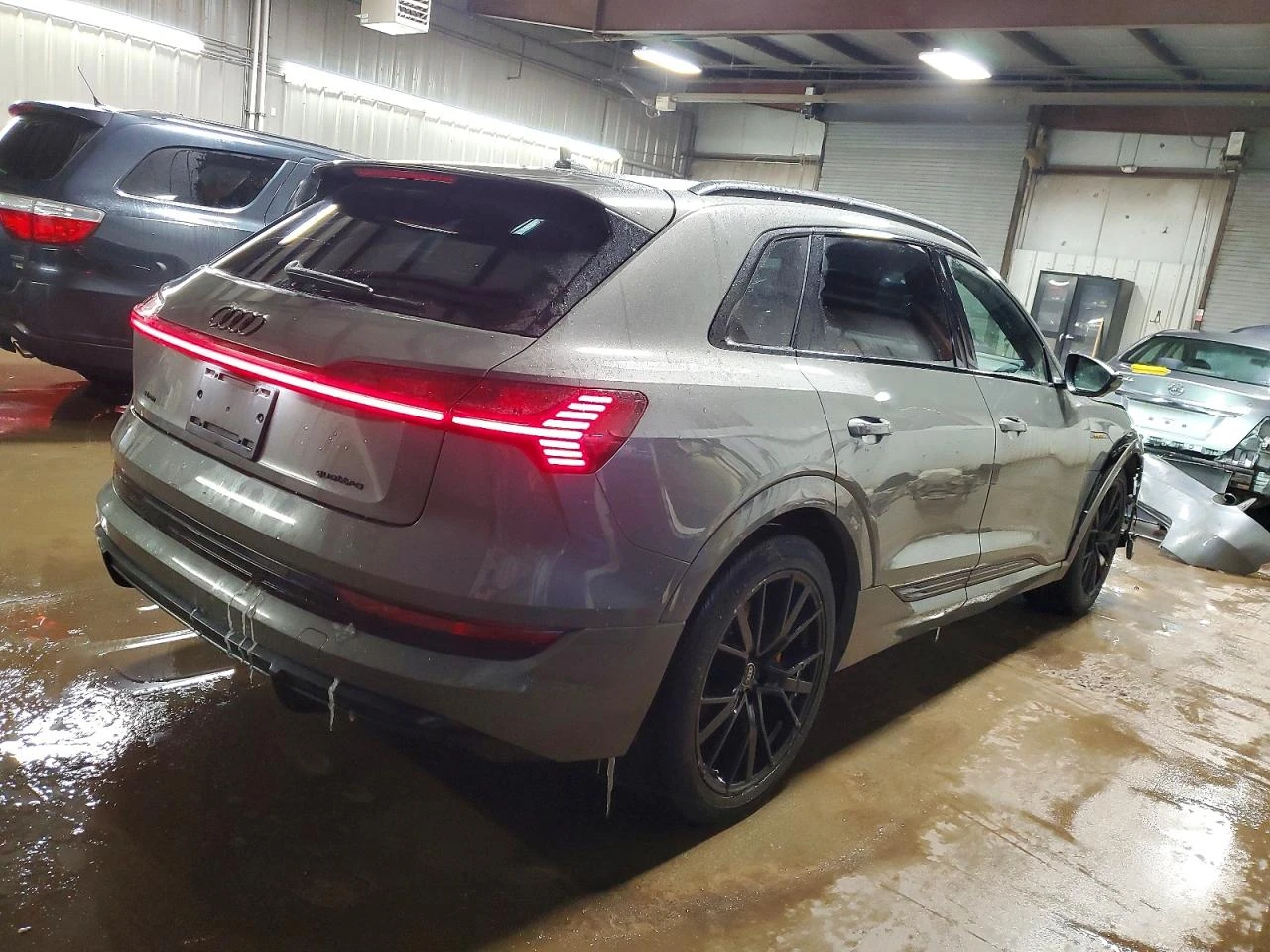 Audi E-Tron Chronos, снимка 3 - Автомобили и джипове - 53947258