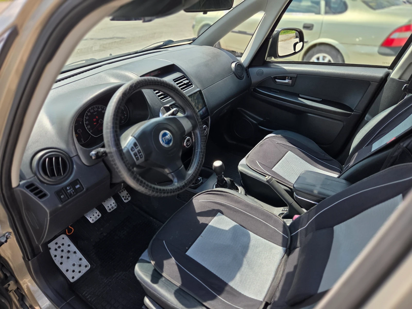 Fiat Sedici, снимка 9 - Автомобили и джипове - 54172677