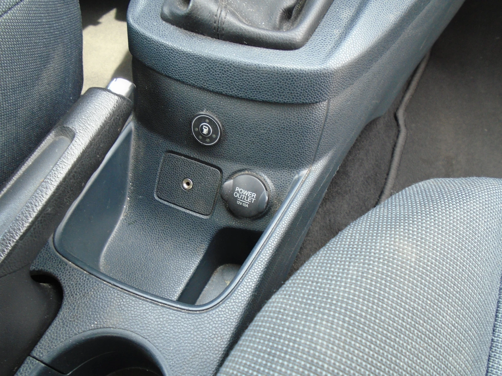 Ford Fiesta 1.4 ГАЗ, снимка 7 - Автомобили и джипове - 54176740