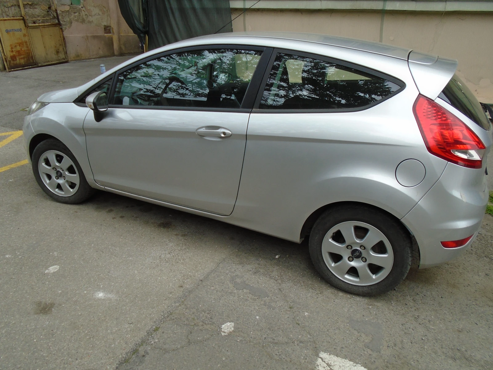 Ford Fiesta 1.4 ГАЗ, снимка 13 - Автомобили и джипове - 54176740