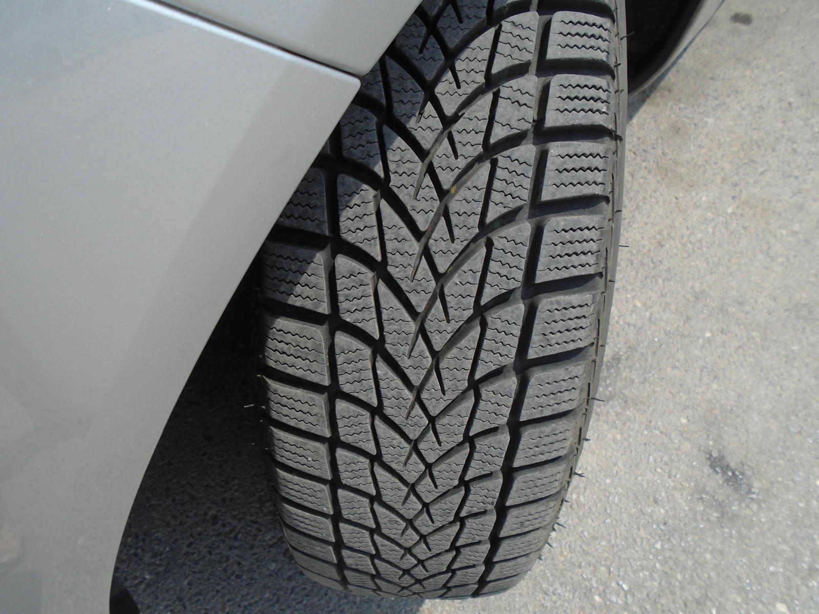 Ford Fiesta 1.4 ГАЗ, снимка 8 - Автомобили и джипове - 54176740