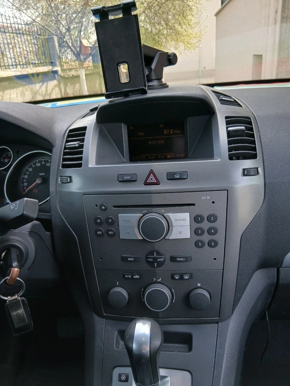 Opel Zafira, снимка 10 - Автомобили и джипове - 54204812