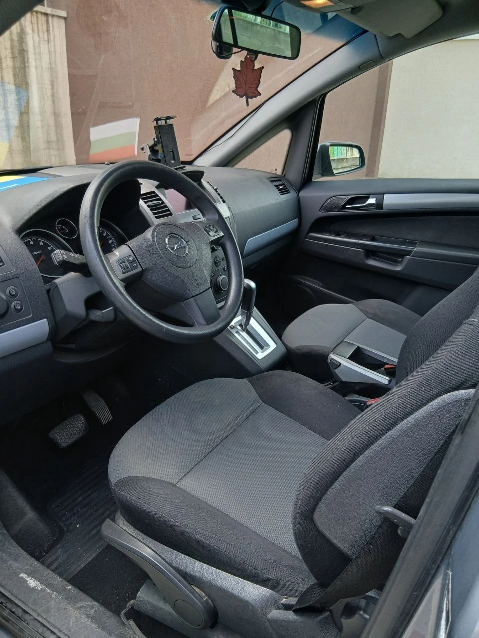 Opel Zafira, снимка 9 - Автомобили и джипове - 54204812