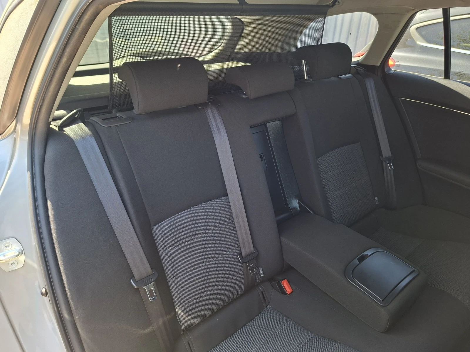 Toyota Avensis КАТО НОВА, EDITION, NAVI, KAMERA, FACELIFT, 1.8i , снимка 17 - Автомобили и джипове - 54429323
