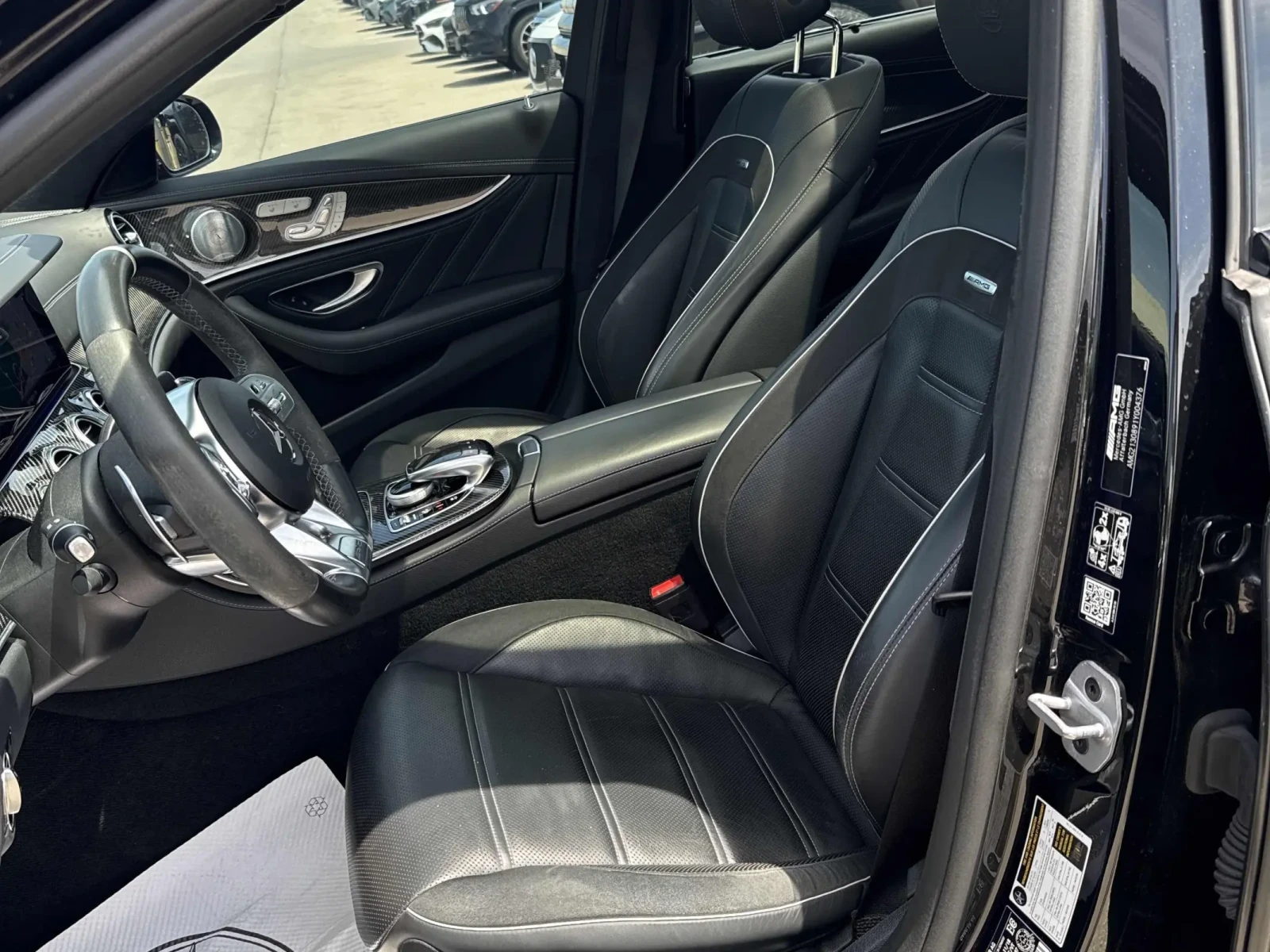 Mercedes-Benz E 63 AMG S * CARFAX * АВТО КРЕДИТ * ПРОГНОЗНА ЦЕНА ДО БГ * , снимка 10 - Автомобили и джипове - 54691671