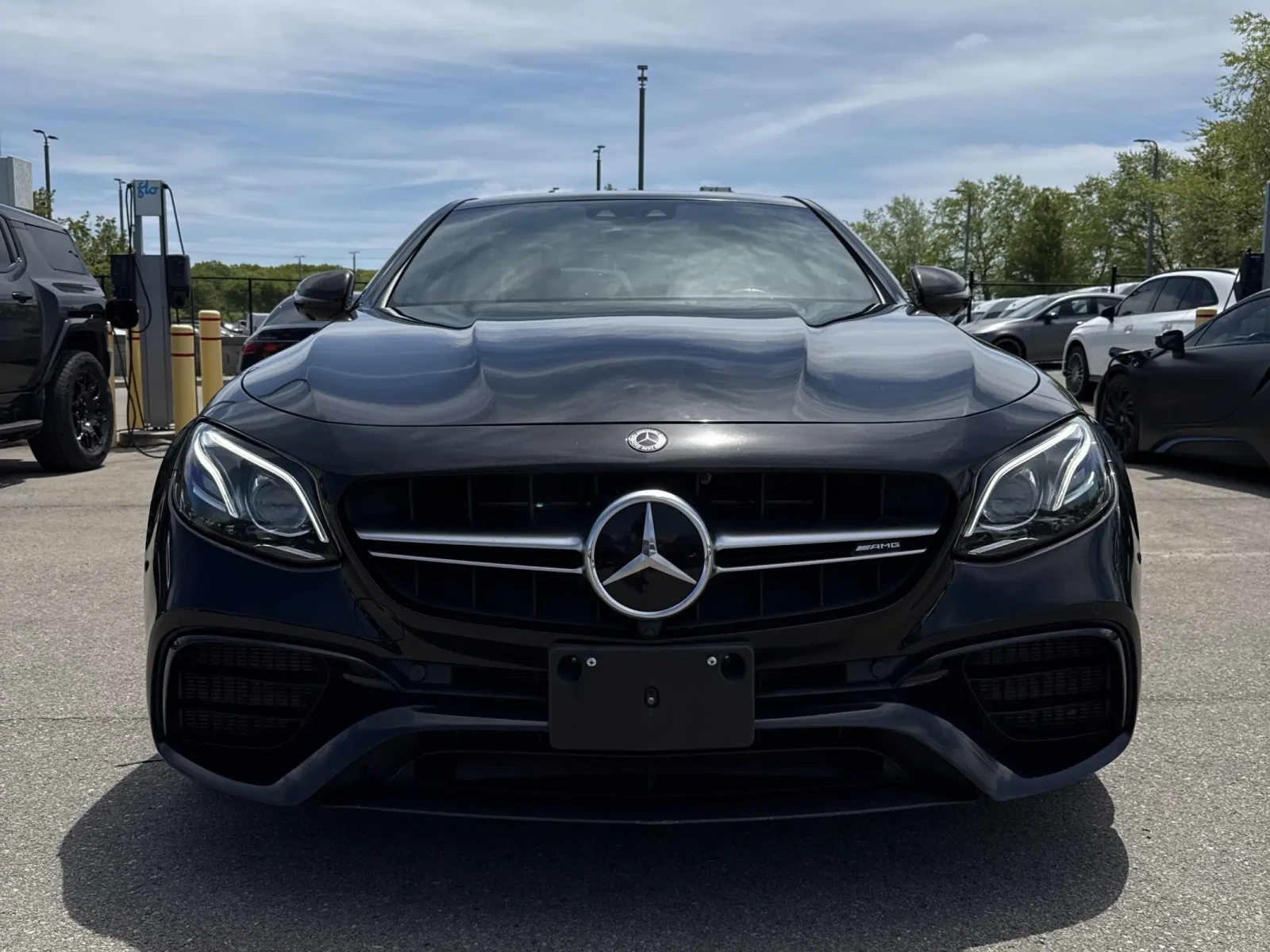 Mercedes-Benz E 63 AMG S * CARFAX * АВТО КРЕДИТ * ПРОГНОЗНА ЦЕНА ДО БГ * , снимка 2 - Автомобили и джипове - 54691671