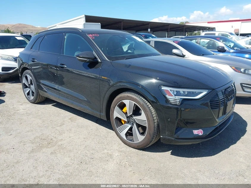 Audi E-Tron Premium Plus Quattro