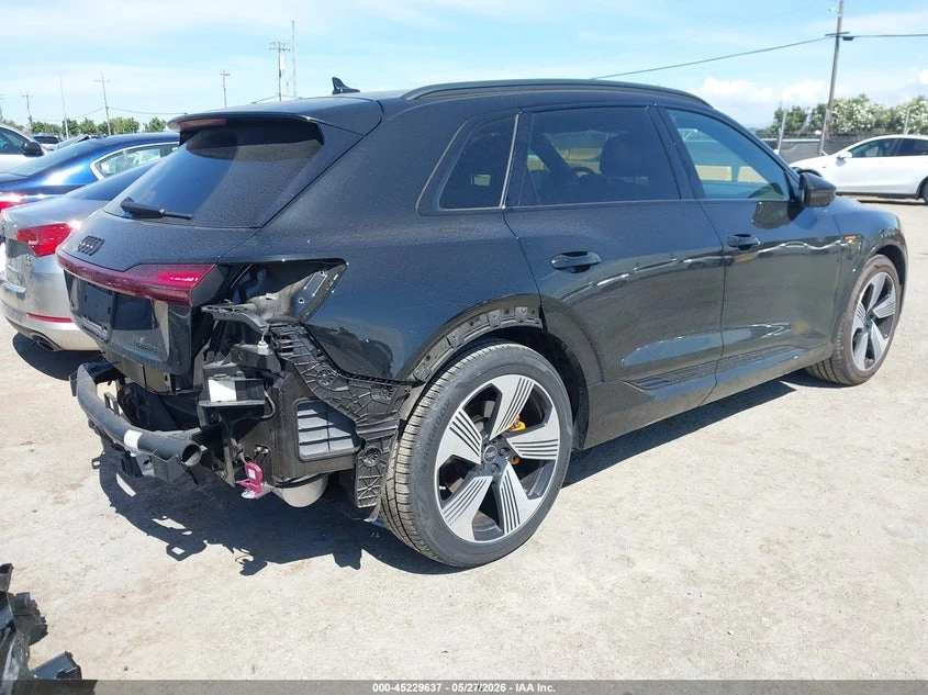 Audi E-Tron Premium Plus Quattro, снимка 4 - Автомобили и джипове - 54874813