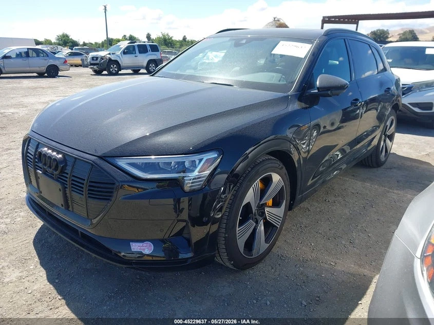 Audi E-Tron Premium Plus Quattro, снимка 2 - Автомобили и джипове - 54874813