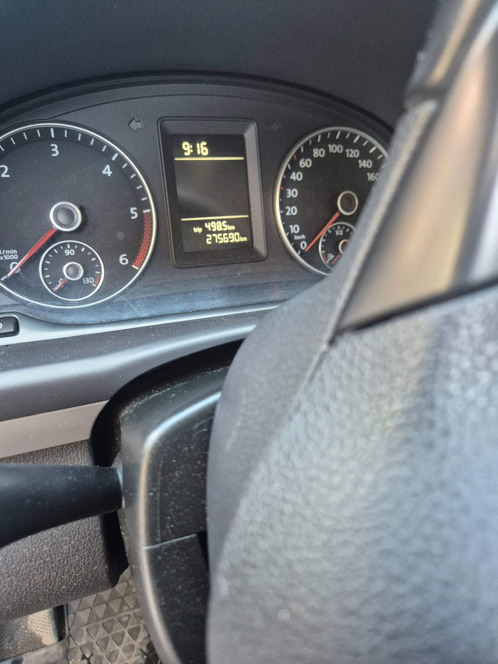 VW Touran 1.6, снимка 6 - Автомобили и джипове - 55320199