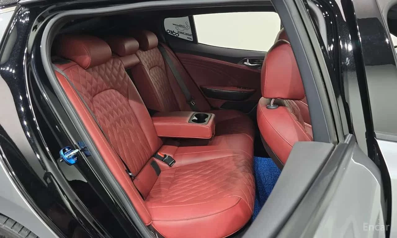 Kia Stinger * 3.3 GT AWD * CARFAX * ЦЕНА ДО БГ, снимка 13 - Автомобили и джипове - 55558690