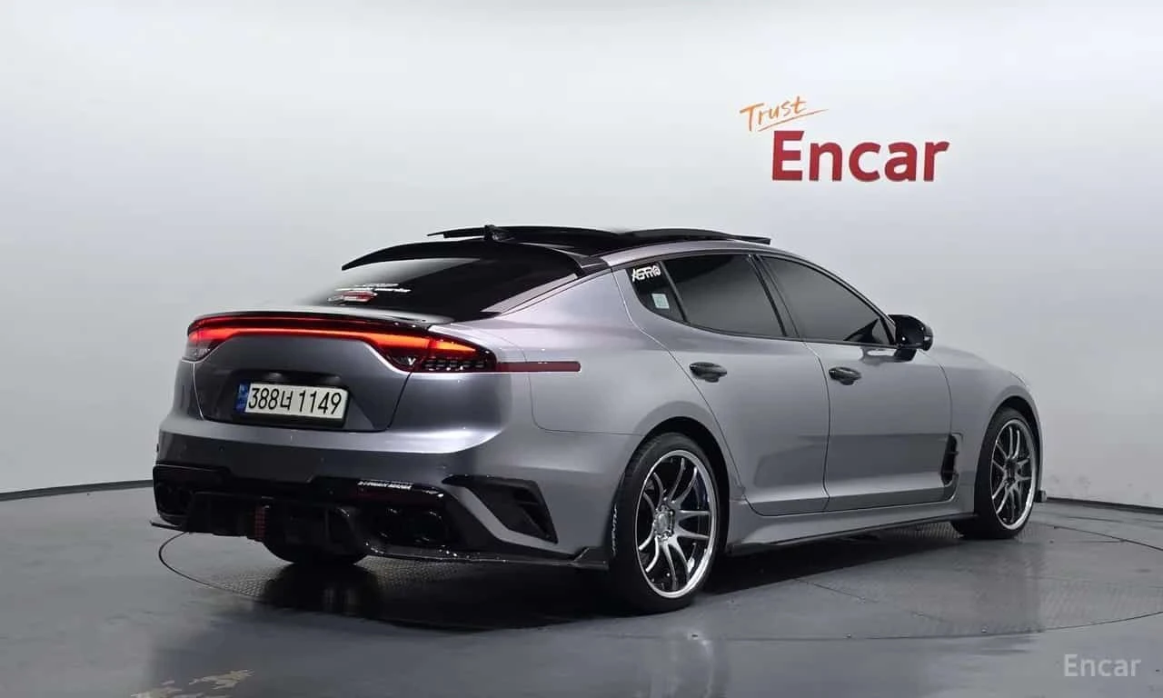Kia Stinger * 3.3 GT AWD * CARFAX * ЦЕНА ДО БГ, снимка 2 - Автомобили и джипове - 55558690