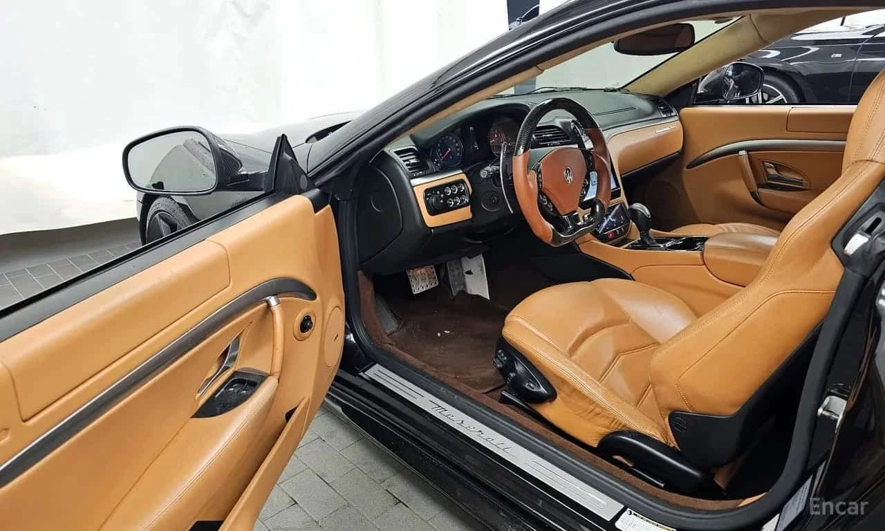 Maserati GranTurismo 4.7 Sport/ФИНАНСИРАНЕ, снимка 10 - Автомобили и джипове - 56276058
