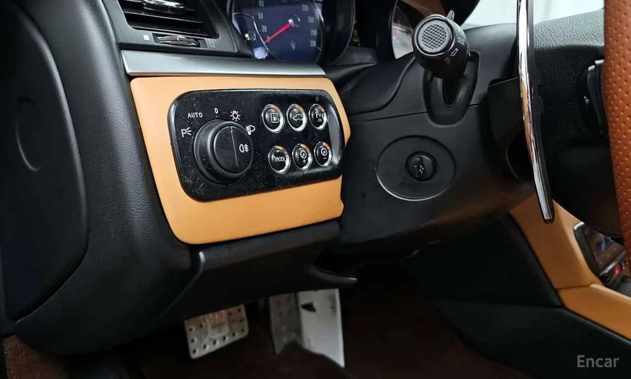 Maserati GranTurismo 4.7 Sport/ФИНАНСИРАНЕ, снимка 16 - Автомобили и джипове - 56276058