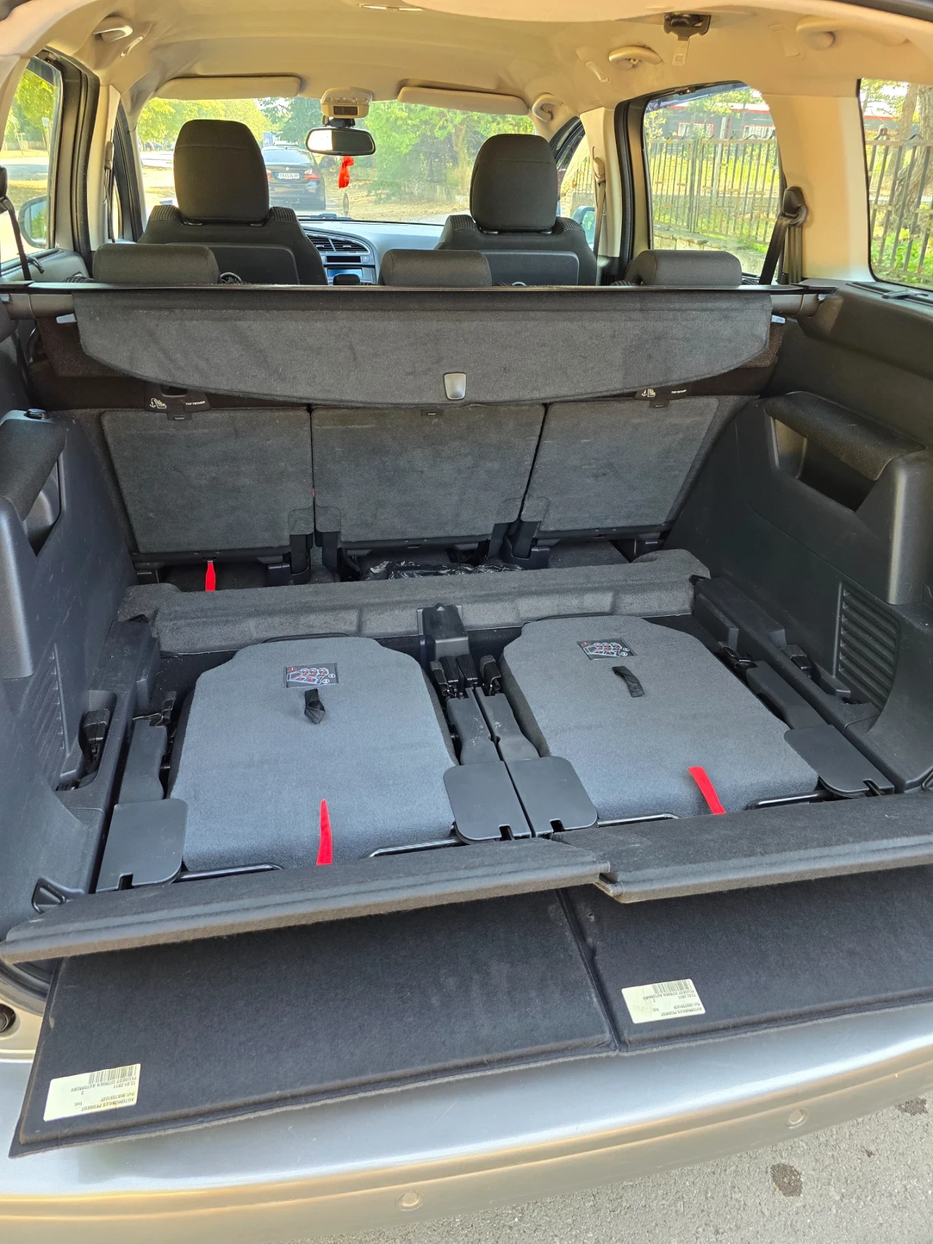 Peugeot 5008, снимка 6 - Автомобили и джипове - 56548915