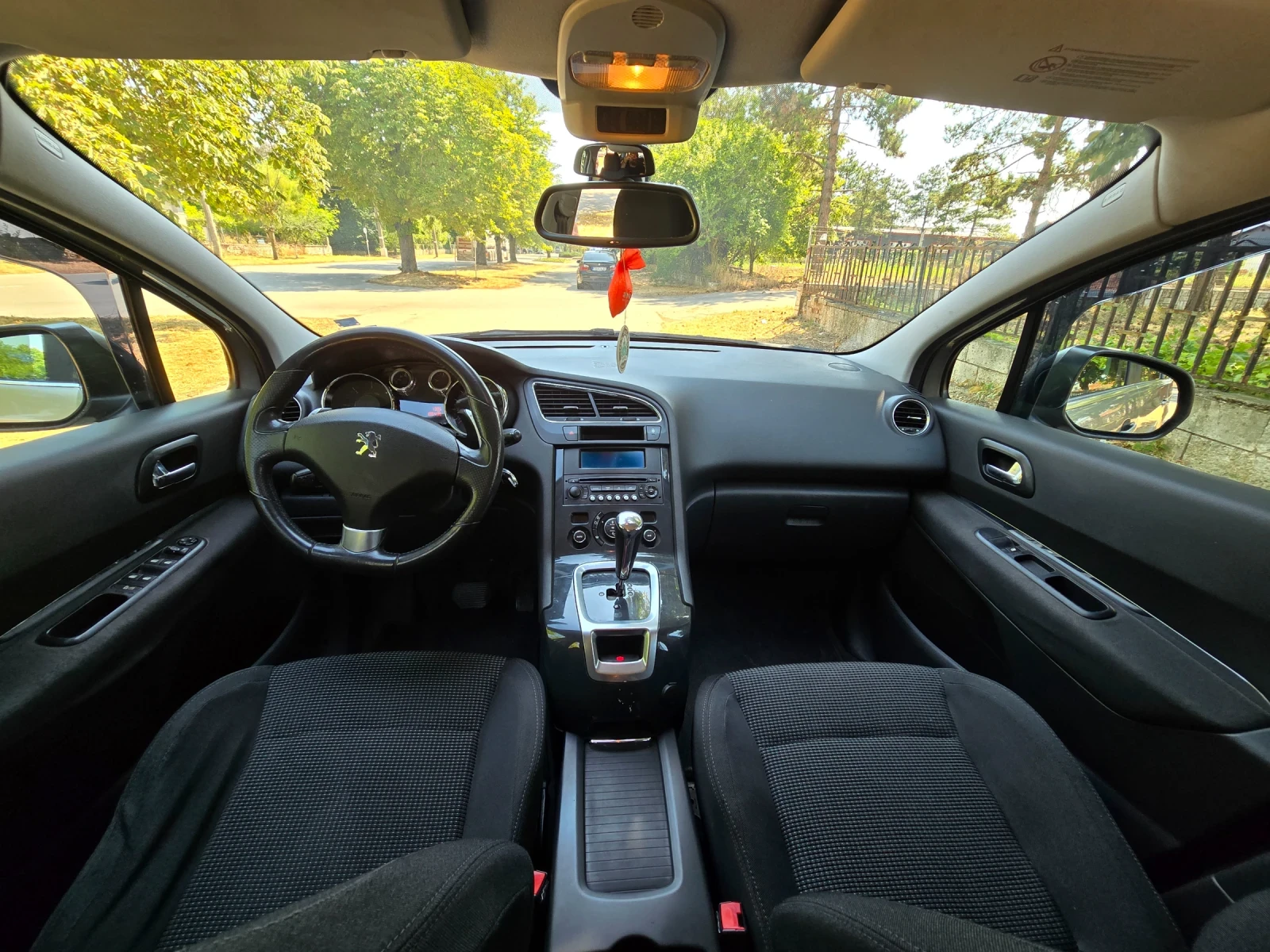 Peugeot 5008, снимка 5 - Автомобили и джипове - 56548915