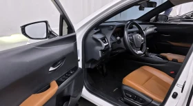 Lexus UX 250h 2.0 Хибрид, снимка 10