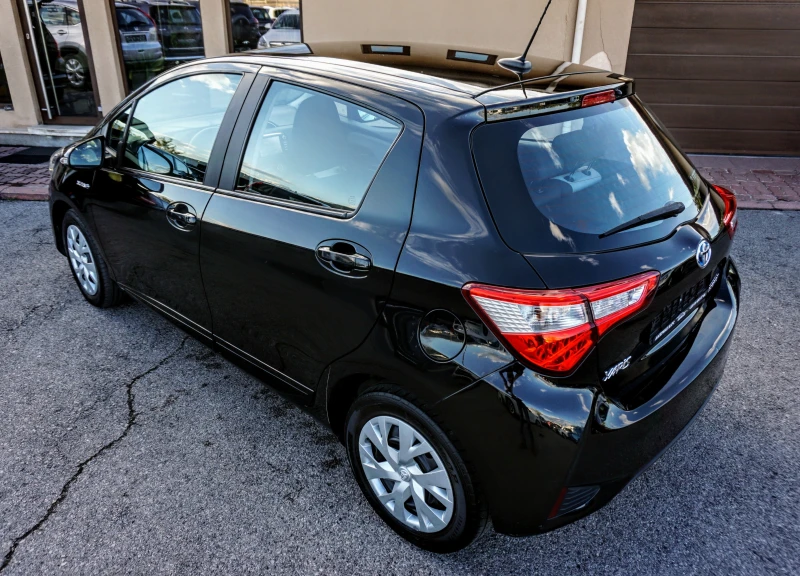 Toyota Yaris 1.5h ACTIVE, снимка 4 - Автомобили и джипове - 29004068