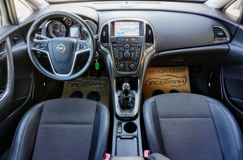 Opel Astra 1.7CDTi COSMO, снимка 8 - Автомобили и джипове - 29004068