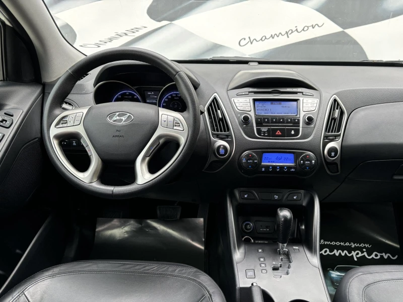 Hyundai IX35 2.0Д 4х4 Автомат, снимка 9 - Автомобили и джипове - 47609926