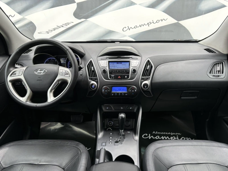 Hyundai IX35 2.0Д 4х4 Автомат, снимка 8 - Автомобили и джипове - 47609926