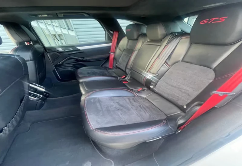 Porsche Cayenne GTS/441HP/AIR-SUSPENSION/PANO/AMBI/BI-LED/DAB/452f, снимка 13 - Автомобили и джипове - 51115030