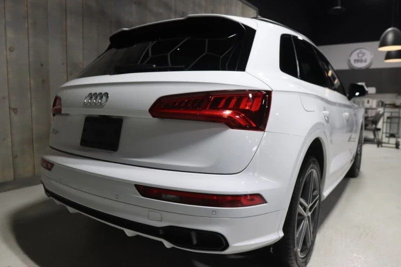 Audi SQ5 B&O* 360 CAM* ПАНОРАМА* МЪРТВА ТОЧКА* ПОДГРЕВ, снимка 4 - Автомобили и джипове - 52559449