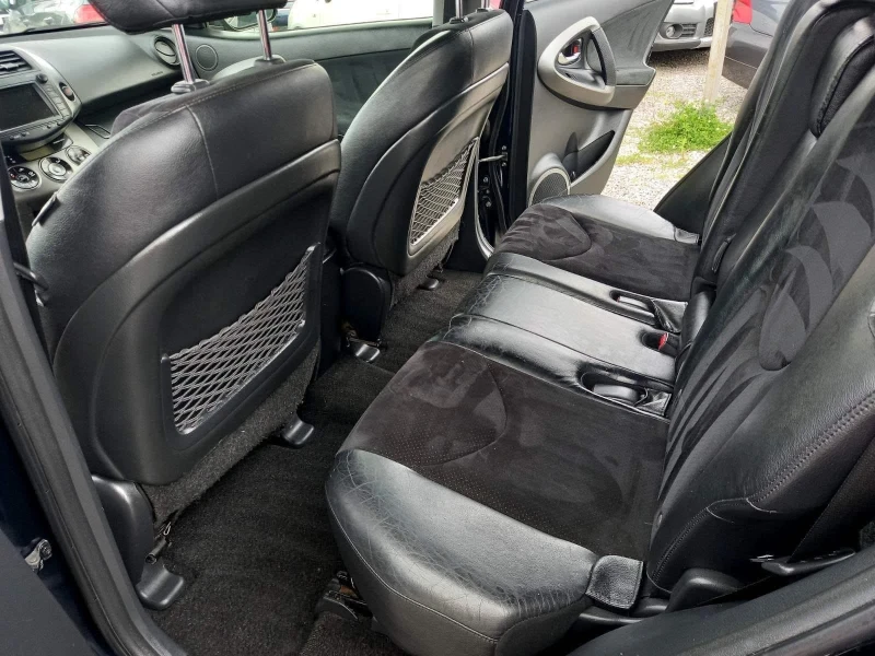 Toyota Rav4, снимка 12 - Автомобили и джипове - 53385894