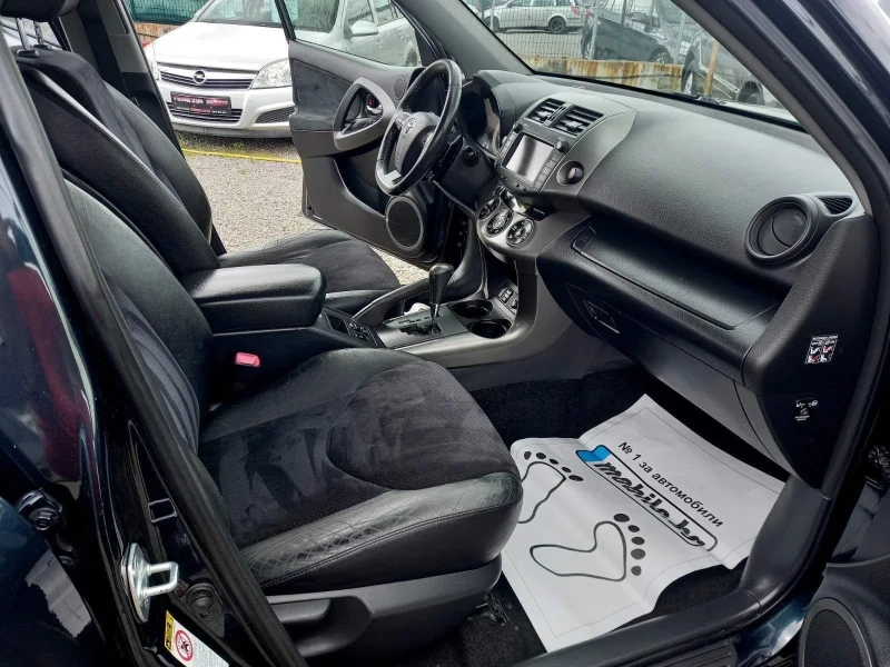 Toyota Rav4, снимка 14 - Автомобили и джипове - 53385894