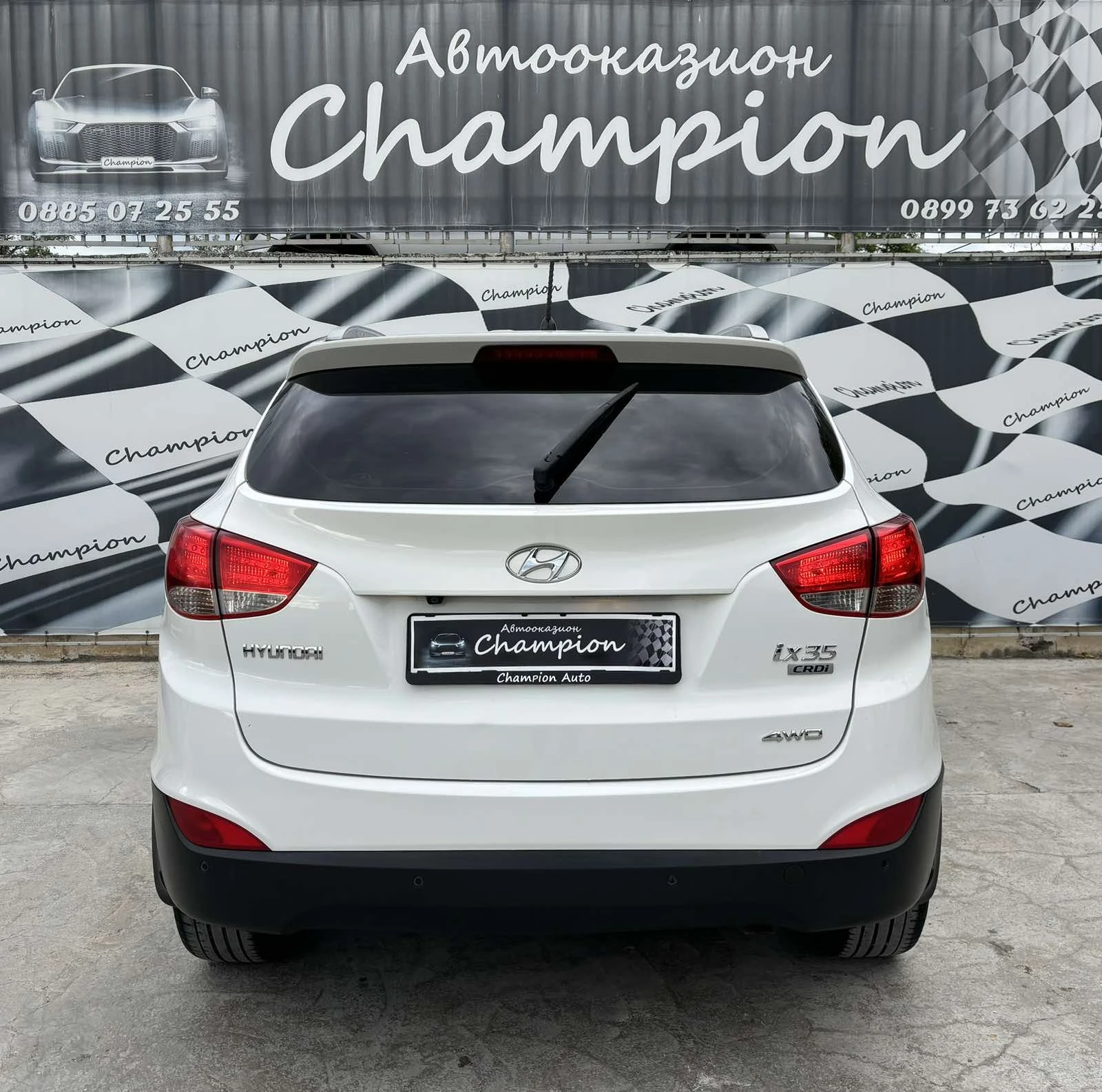 Hyundai IX35 2.0Д 4х4 Автомат - изображение 5