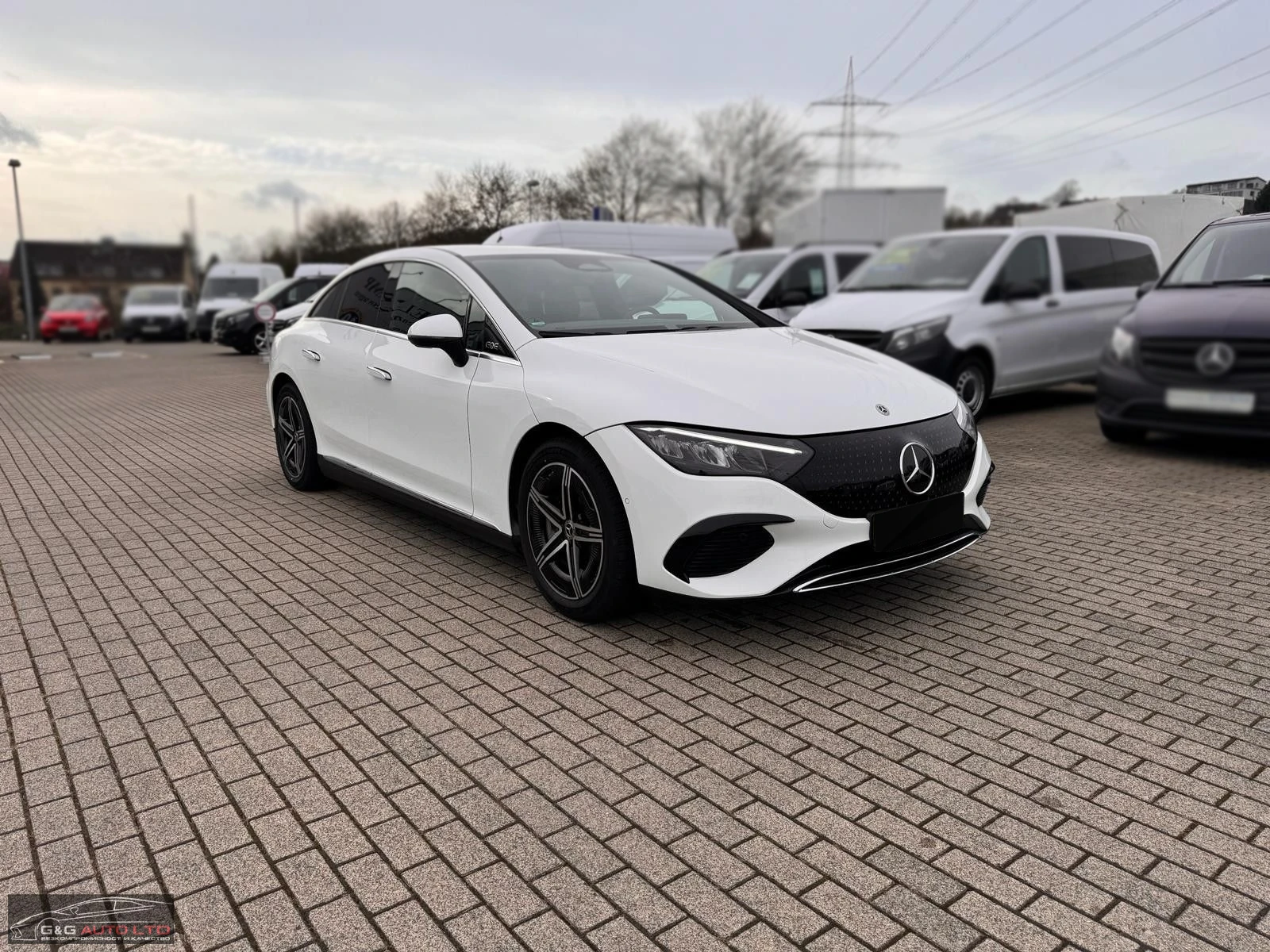 Mercedes-Benz EQE 300/AMG/245HP/LED/NAVI/CAM/AVANTG/204E - изображение 4