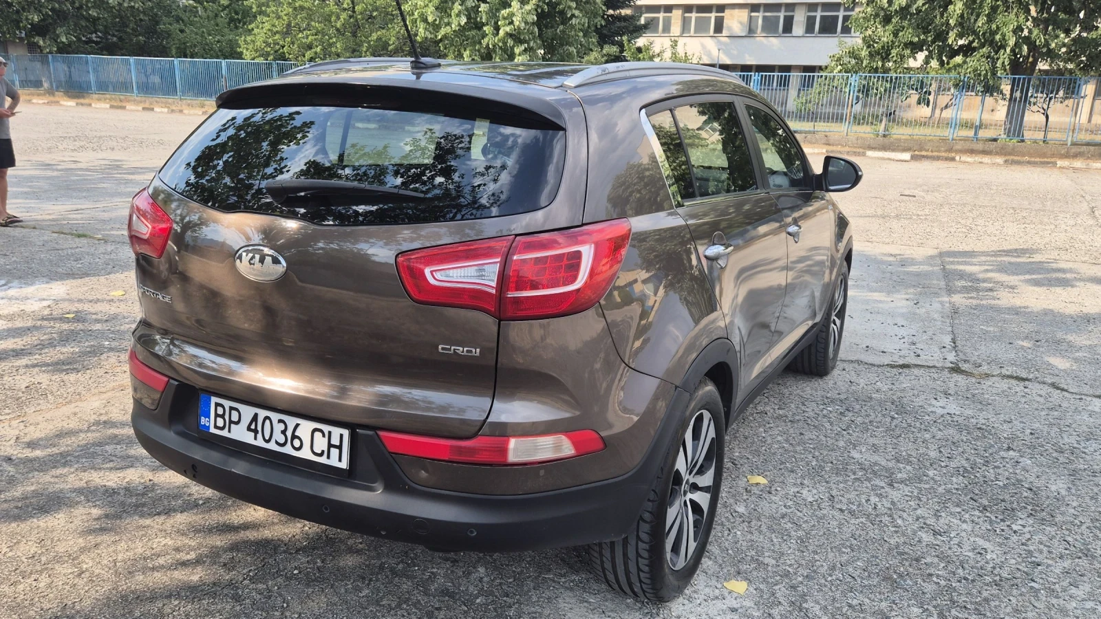 Kia Sportage 2.0CRDi-4х4 - изображение 7