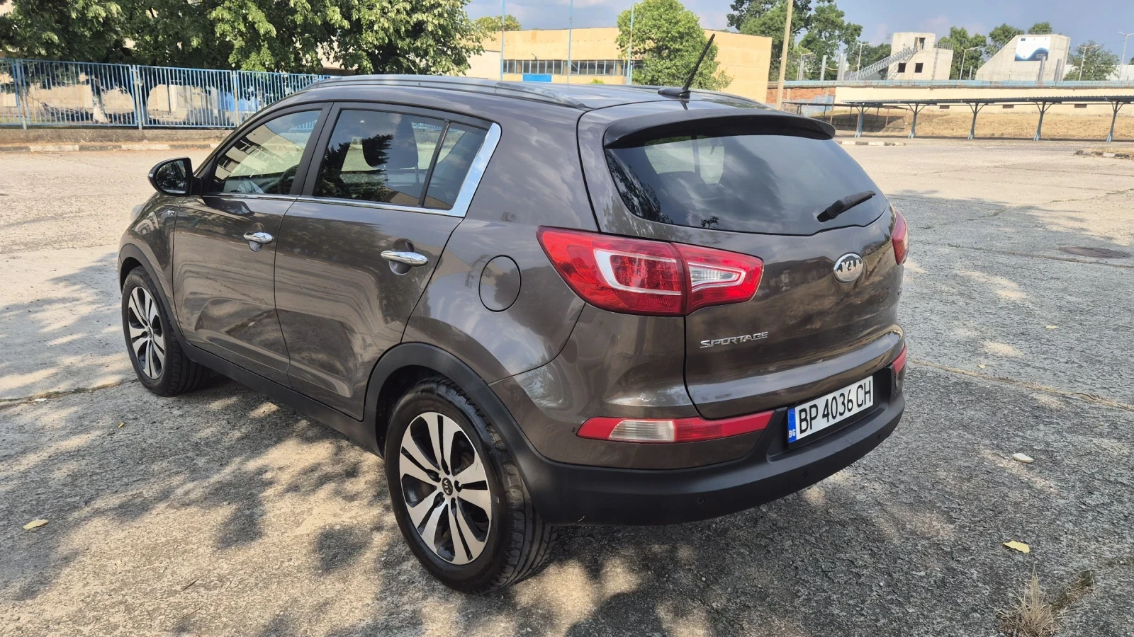 Kia Sportage 2.0CRDi-4х4 - изображение 6