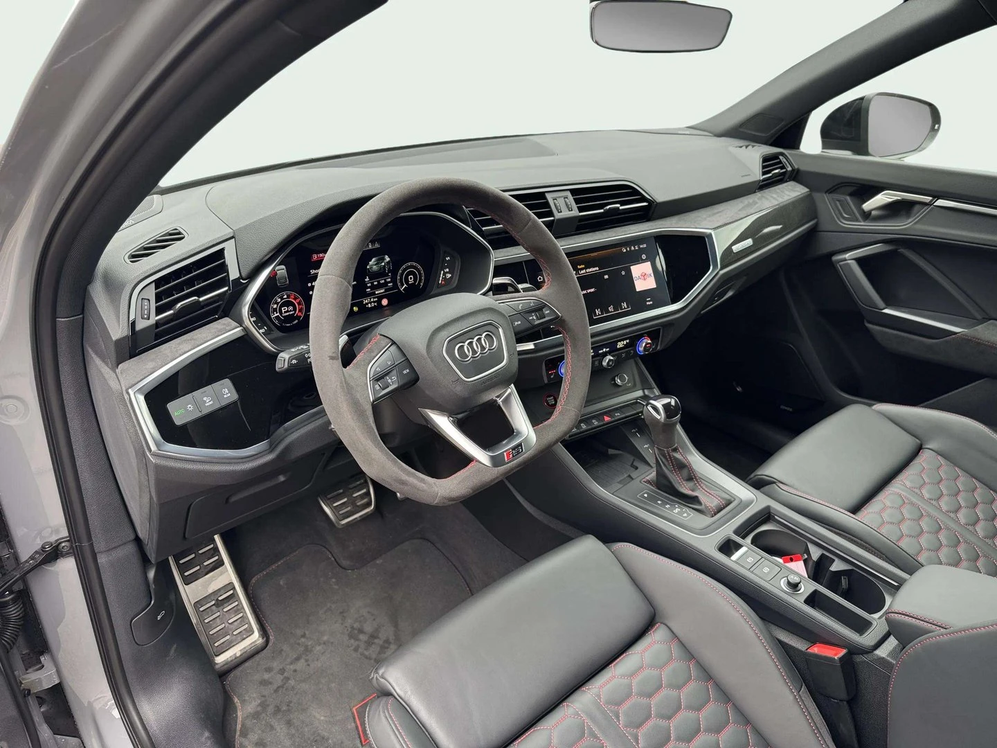 Audi Q3 Audi RS Q3 Sportback 2.5 TFSI quattro, снимка 7 - Автомобили и джипове - 54262956