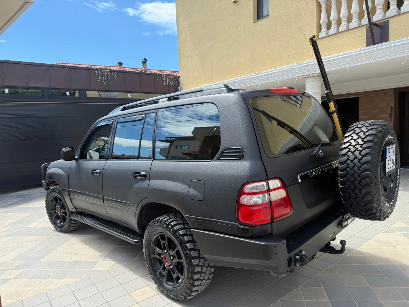 Toyota Land cruiser J100, снимка 17 - Автомобили и джипове - 53265604