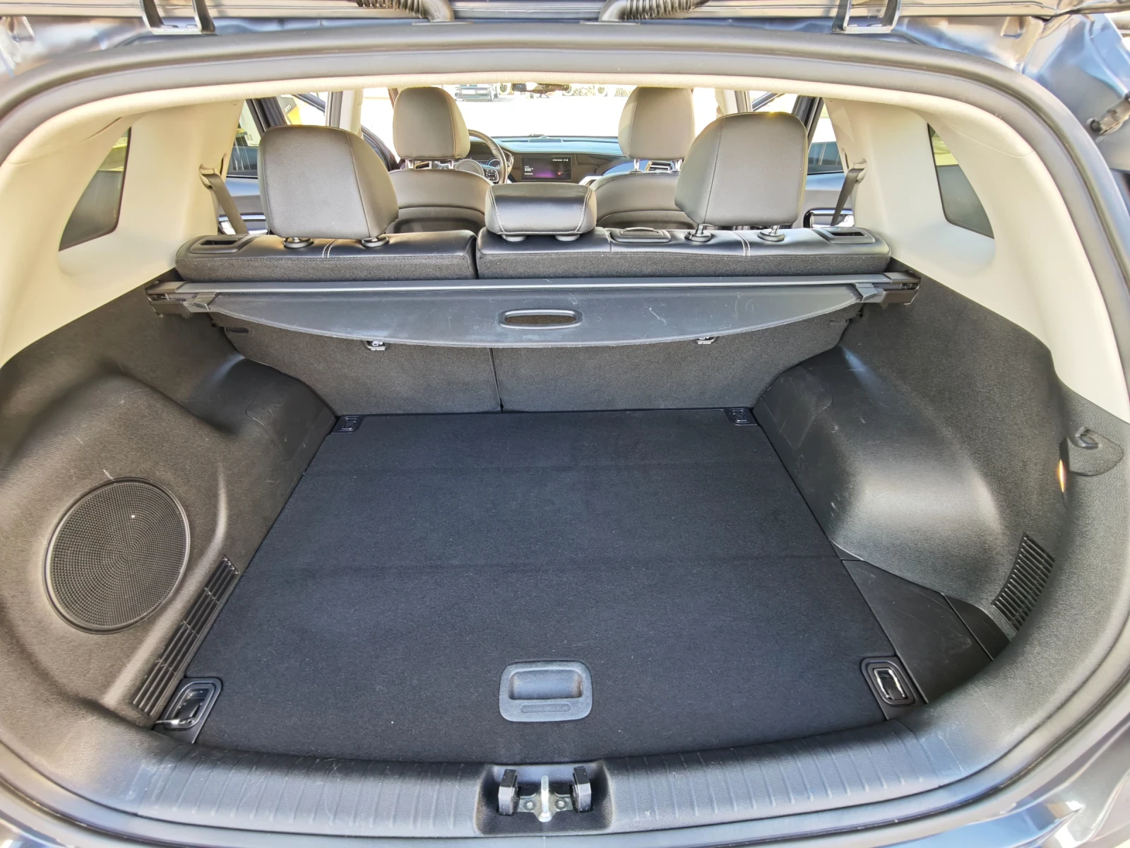 Kia Niro Zero Eission, снимка 12 - Автомобили и джипове - 53749141